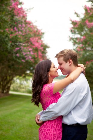 What To Wear To Your Engagement Photo Shoot - Image Property of www.j-dphoto.com