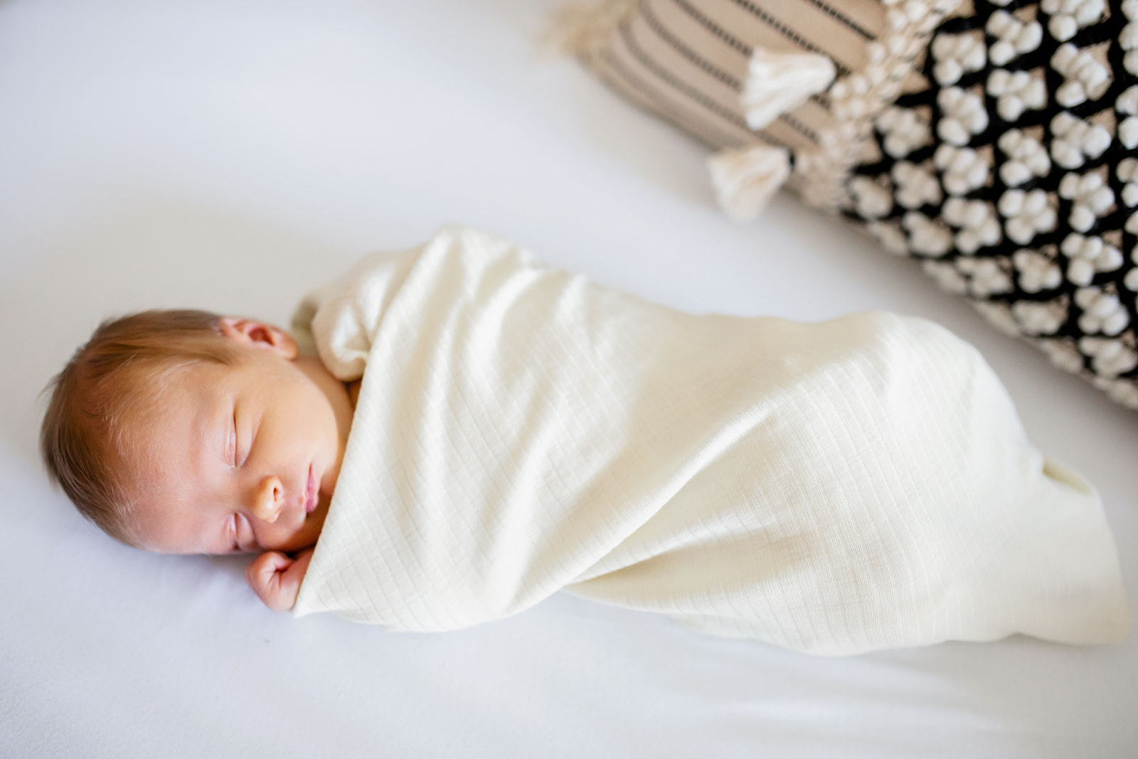 Baby Turners Lifestyle Newborn Shoot - Image Property of www.j-dphoto.com