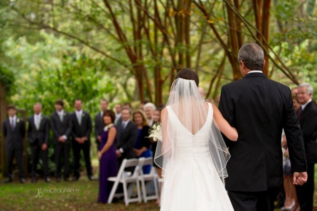 5 Reasons You Should Wear a Veil on Your Wedding Day - Image Property of www.j-dphoto.com