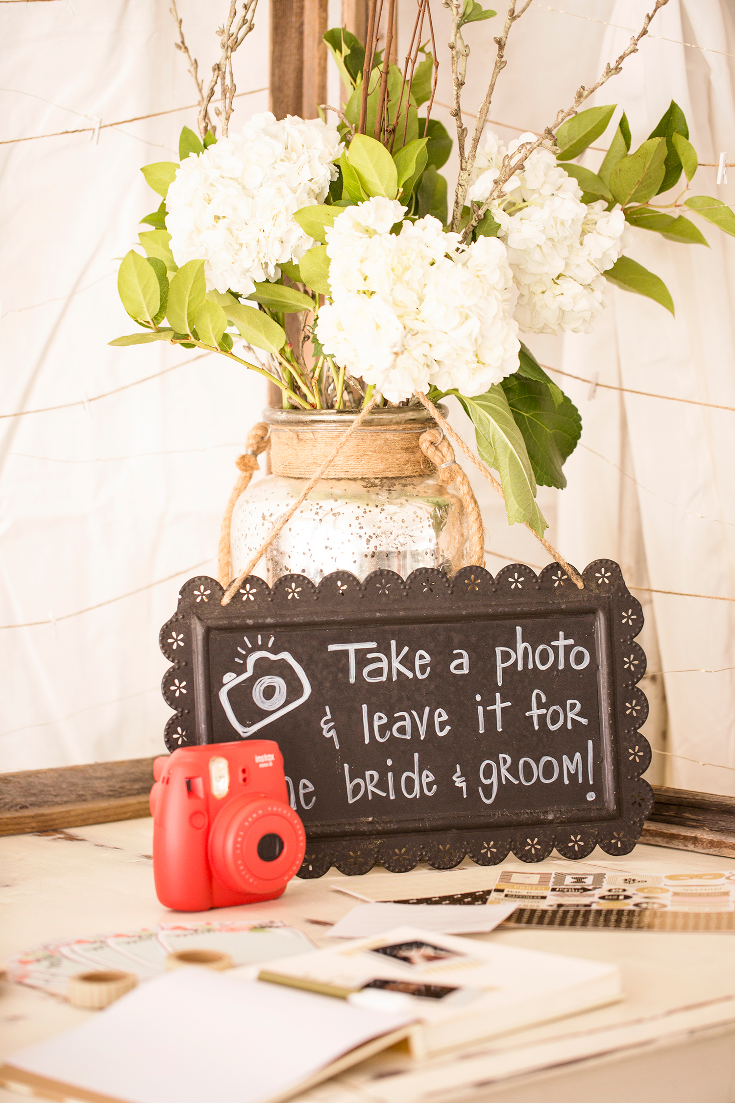 How to Entertain Kids at Your Wedding - Image Property of www.j-dphoto.com