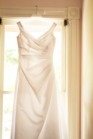 Meg  Ians Rustic Farm Wedding - Image Property of www.j-dphoto.com