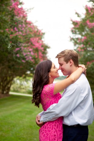What To Wear To Your Engagement Photo Shoot - Image Property of www.j-dphoto.com