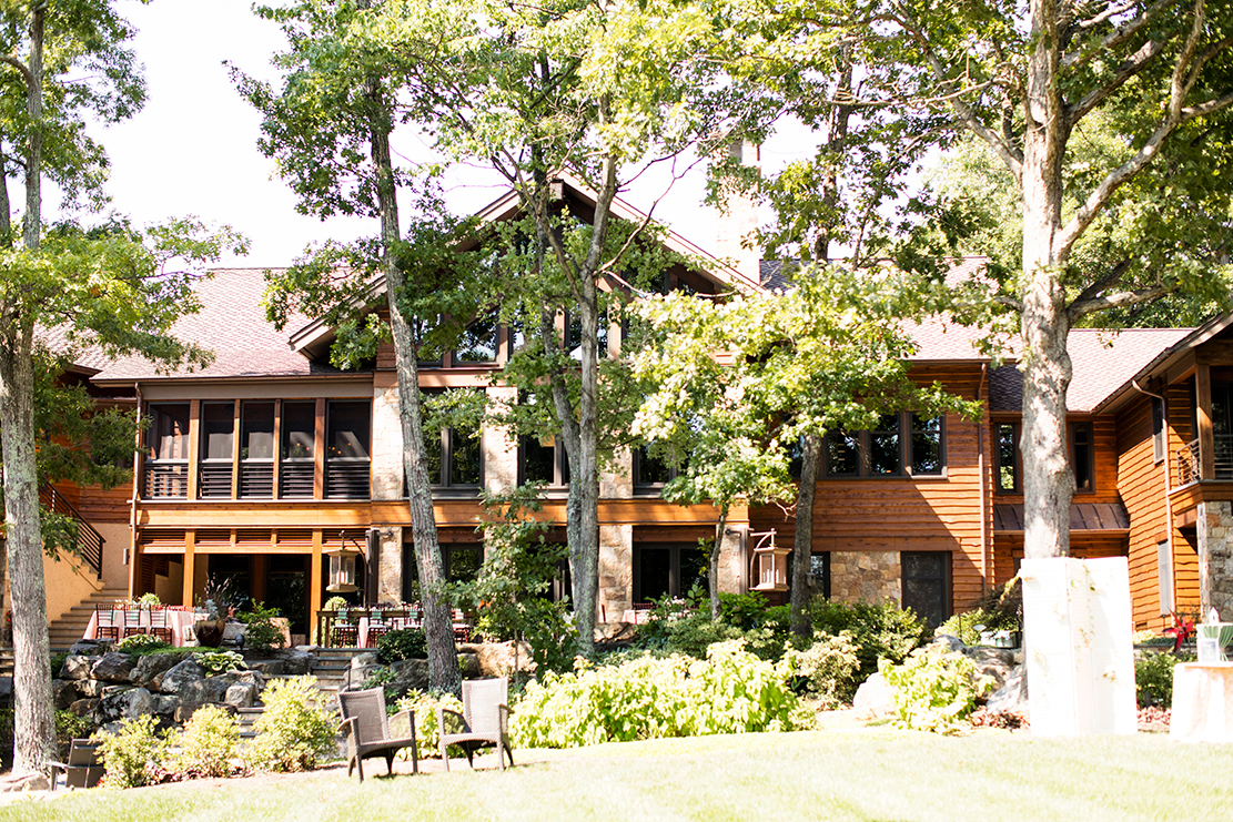 Ryan Jordans Wedding at Smith Mountain Lake - Image Property of www.j-dphoto.com