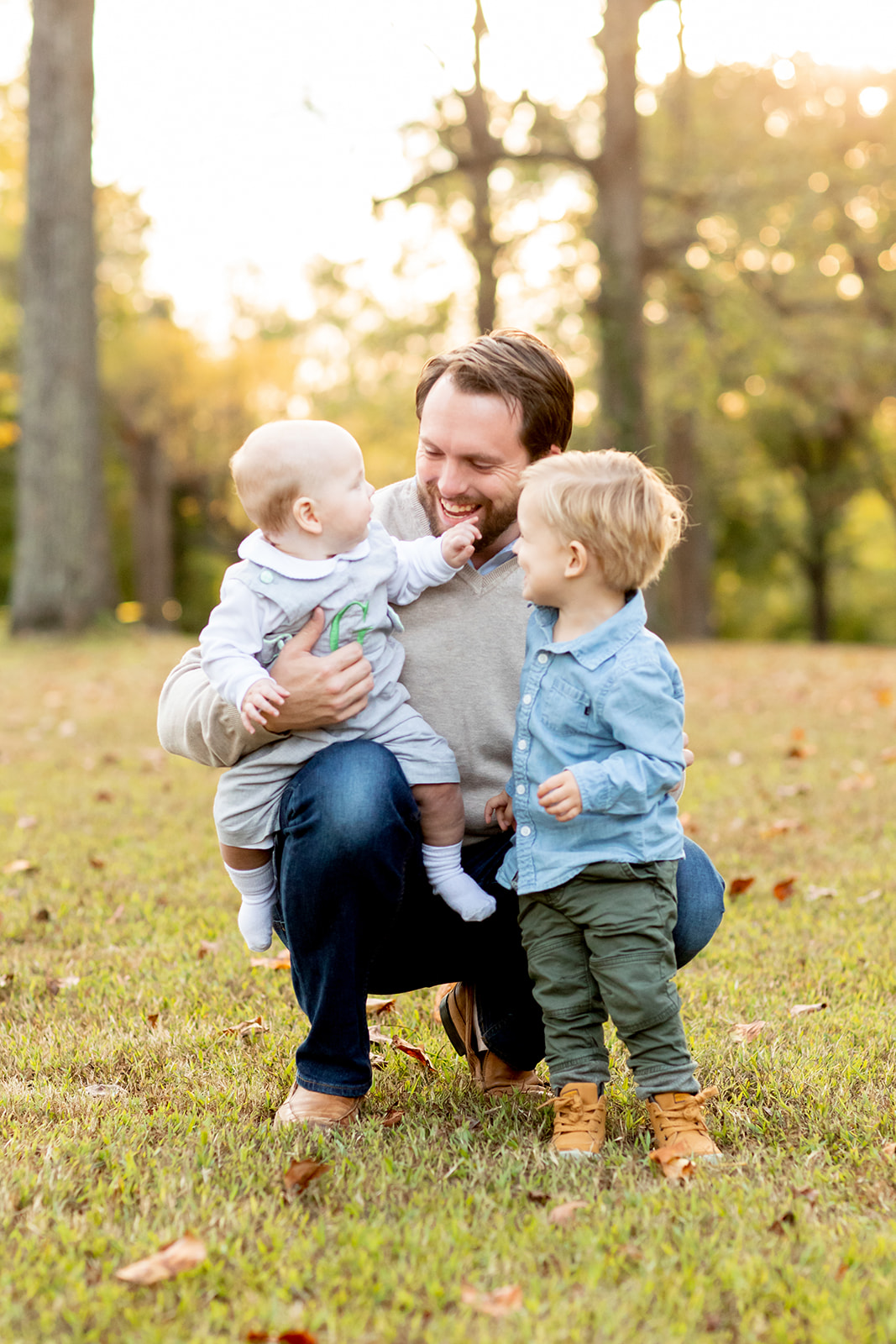 Moran Fall Family Photos at Byrd Park - Image Property of www.j-dphoto.com