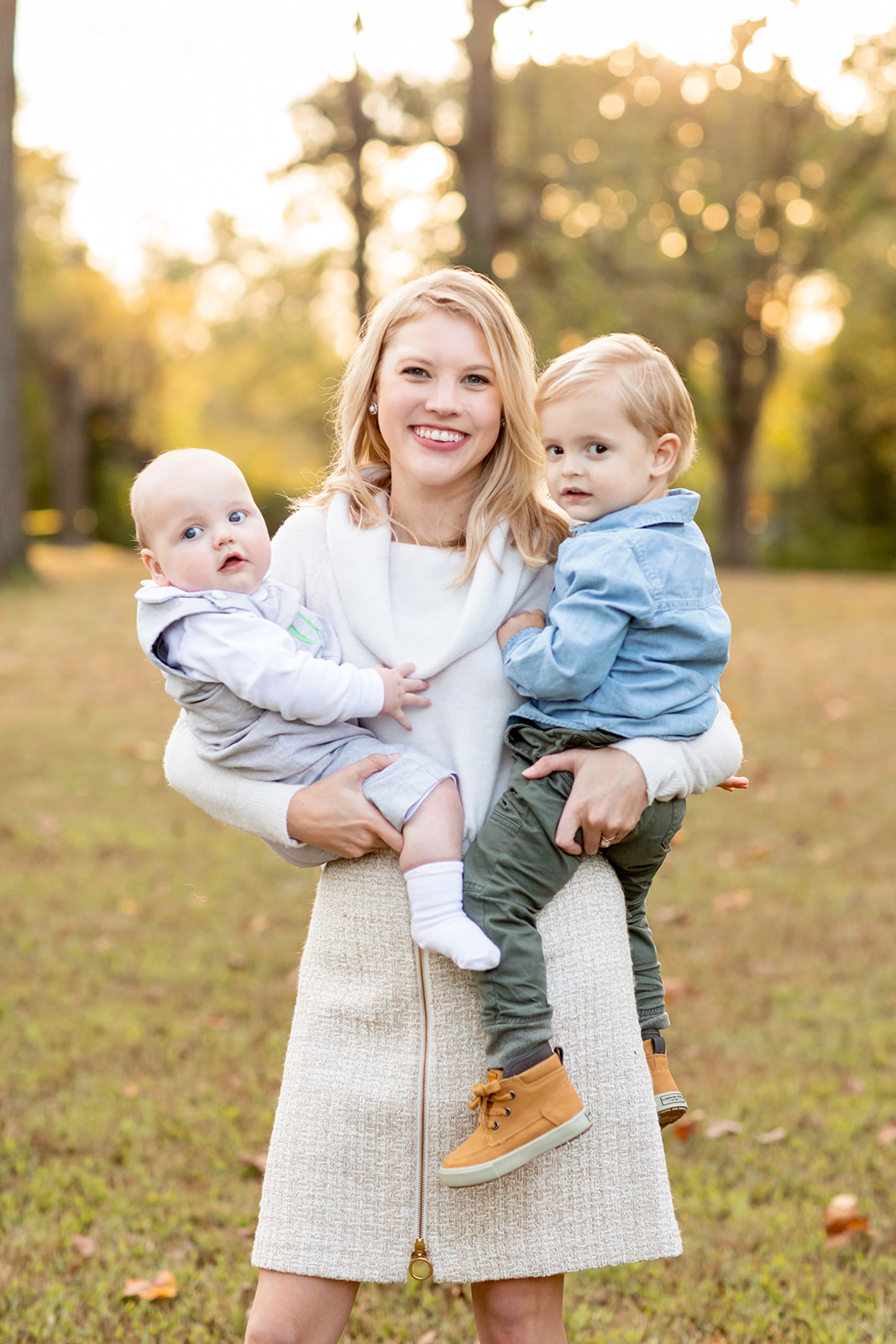 Moran Fall Family Photos at Byrd Park - Image Property of www.j-dphoto.com