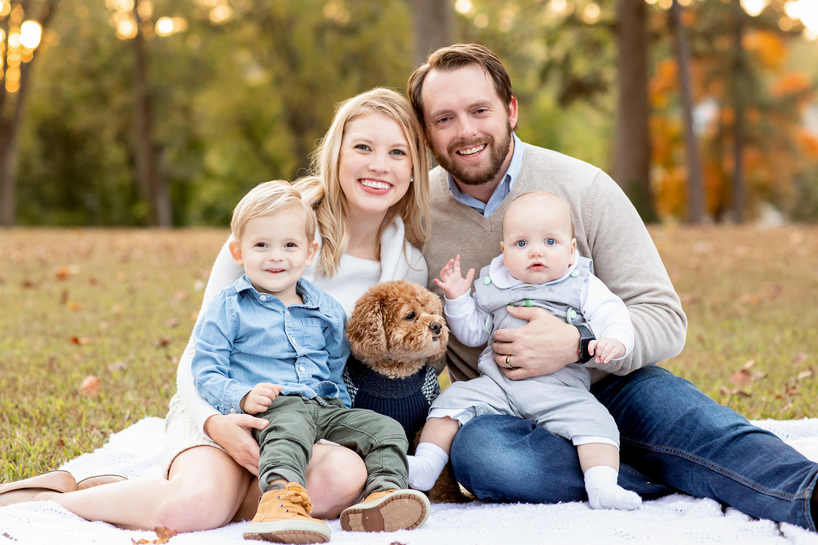 Moran Fall Family Photos at Byrd Park - Image Property of www.j-dphoto.com