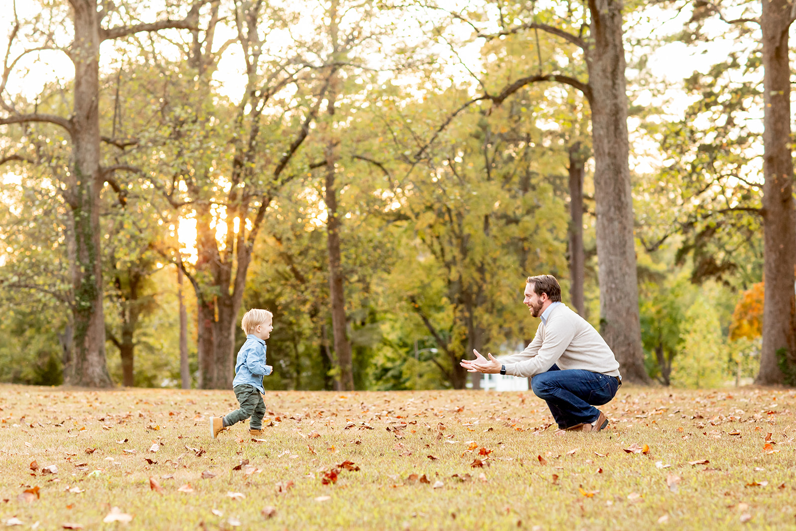 Moran Fall Family Photos at Byrd Park - Image Property of www.j-dphoto.com