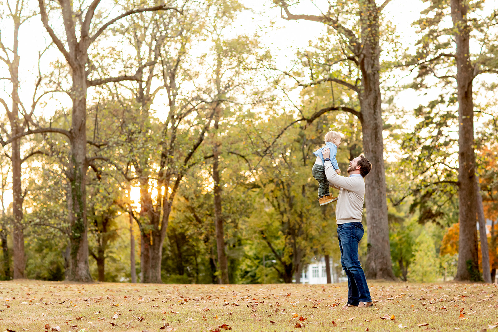 Moran Fall Family Photos at Byrd Park - Image Property of www.j-dphoto.com