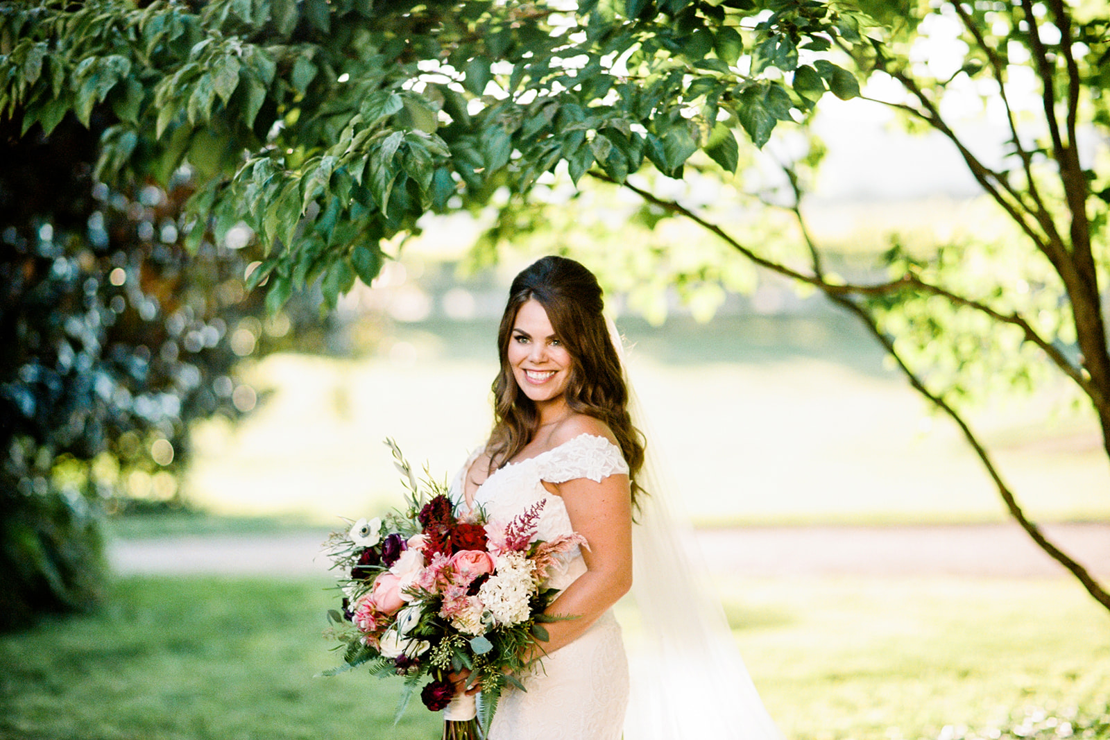 Film Wedding Photographs at Keswick Vineyards - Image Property of www.j-dphoto.com