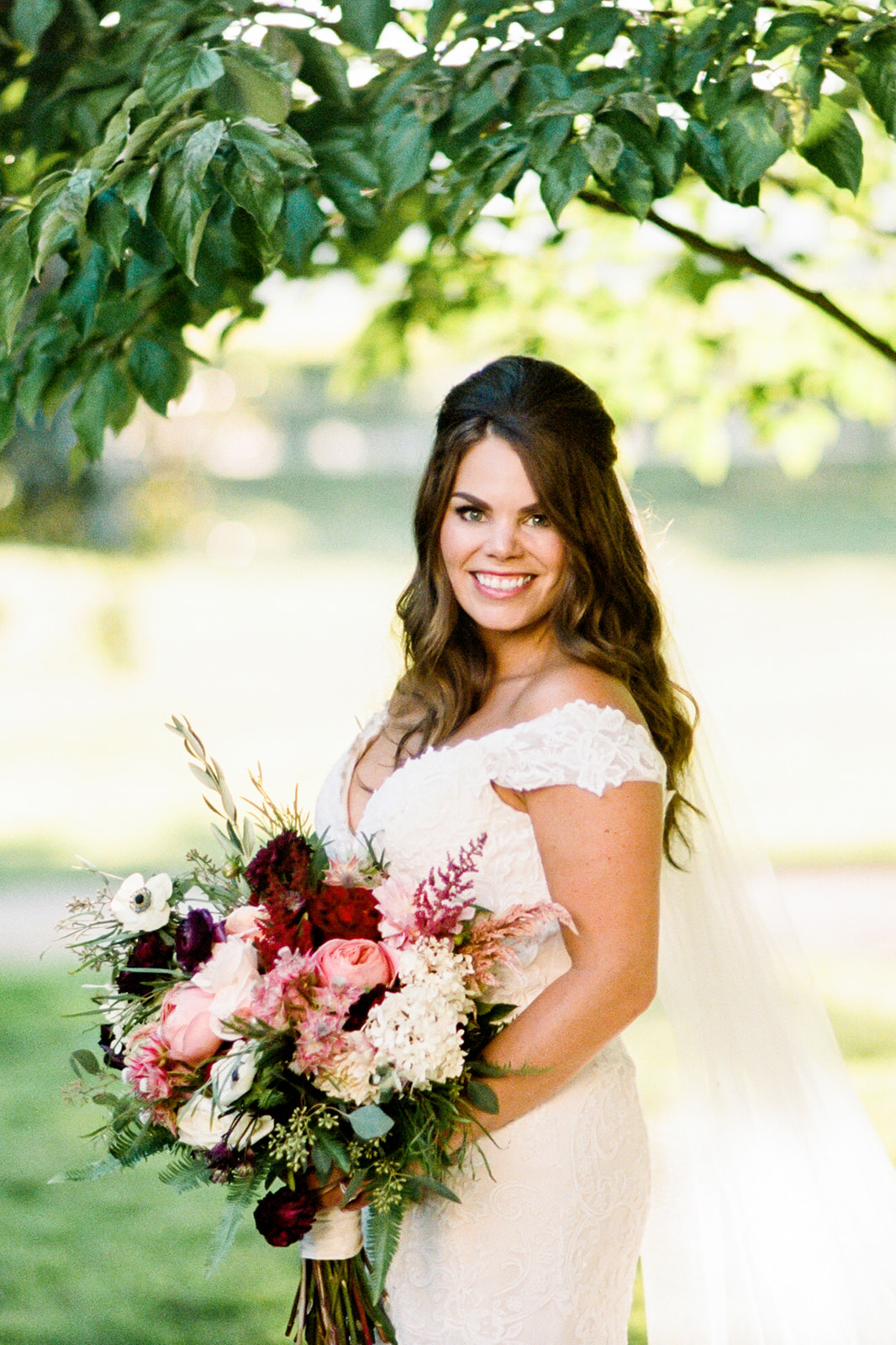 Film Wedding Photographs at Keswick Vineyards - Image Property of www.j-dphoto.com