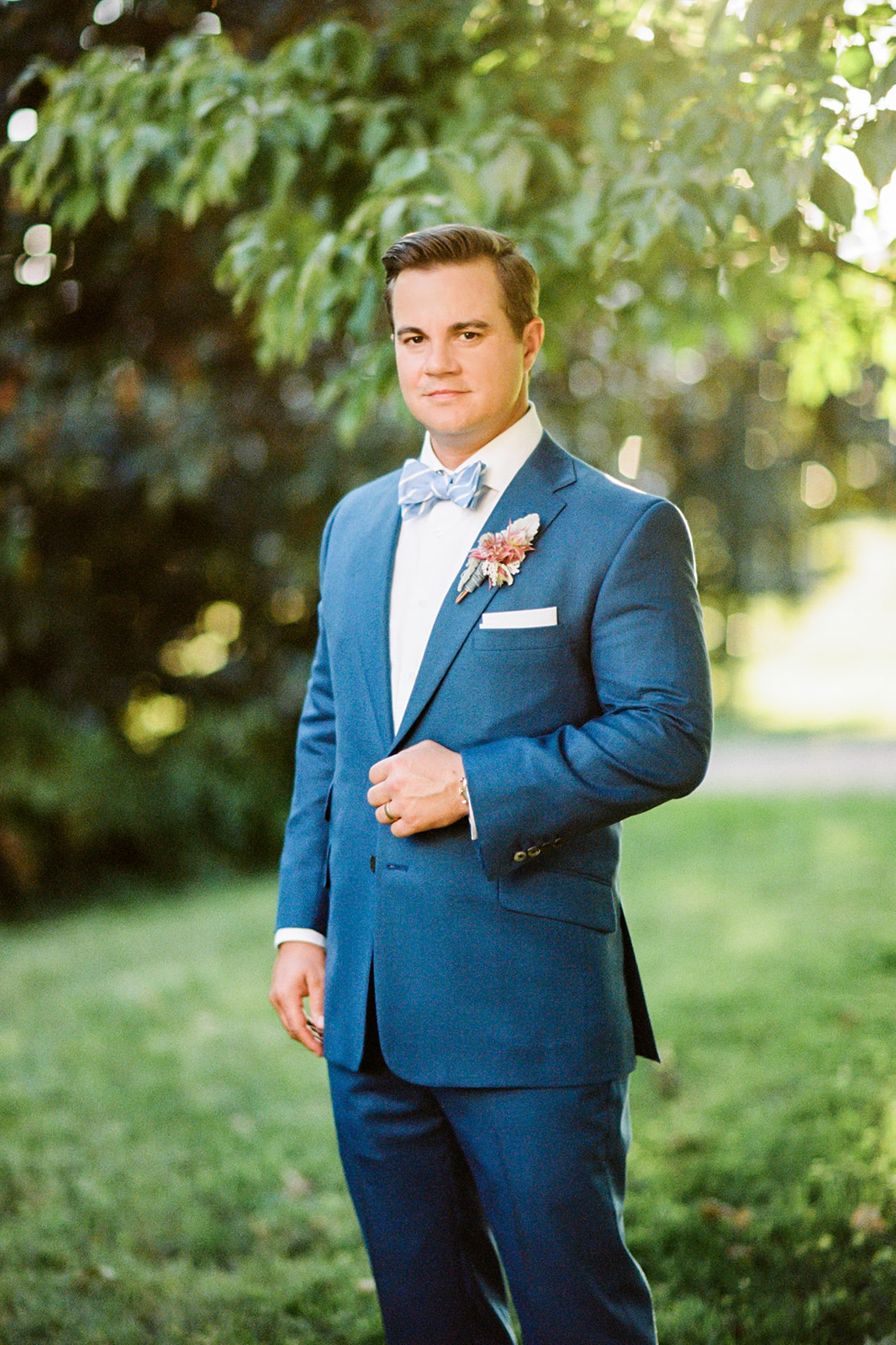 Film Wedding Photographs at Keswick Vineyards - Image Property of www.j-dphoto.com