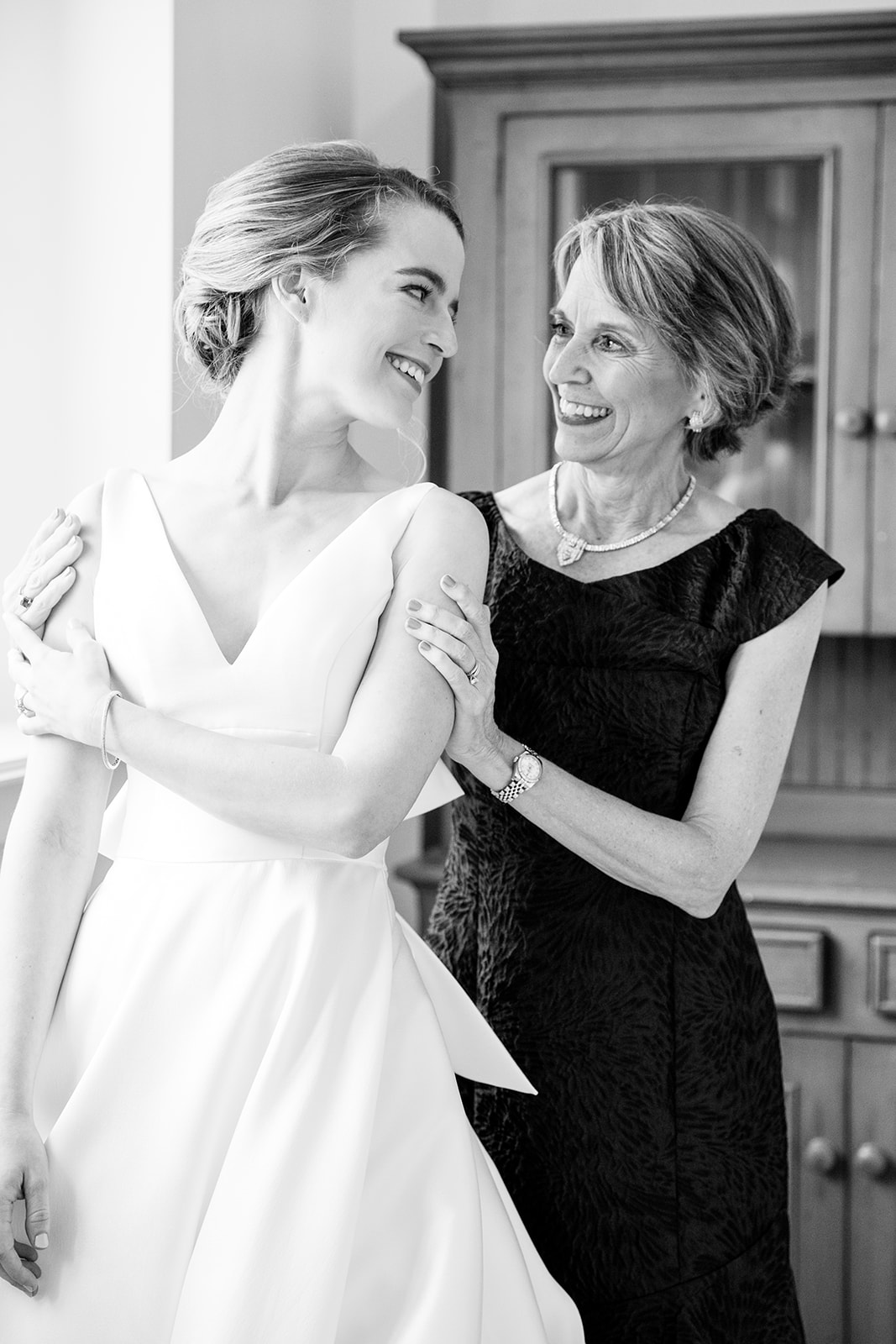 Beth  Devins Misty Mountain Wedding - Image Property of www.j-dphoto.com