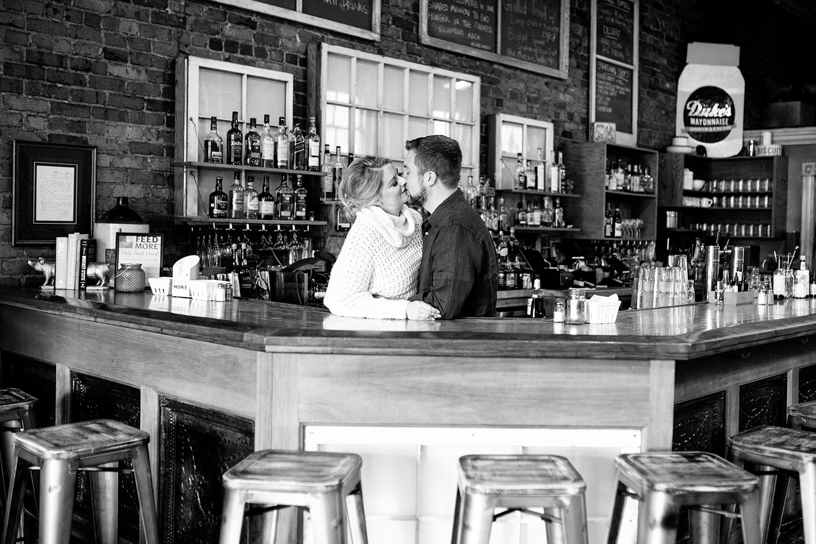 Claire  Ryans Comfort Restaurant and Maymont Engagement Shoot - Image Property of www.j-dphoto.com
