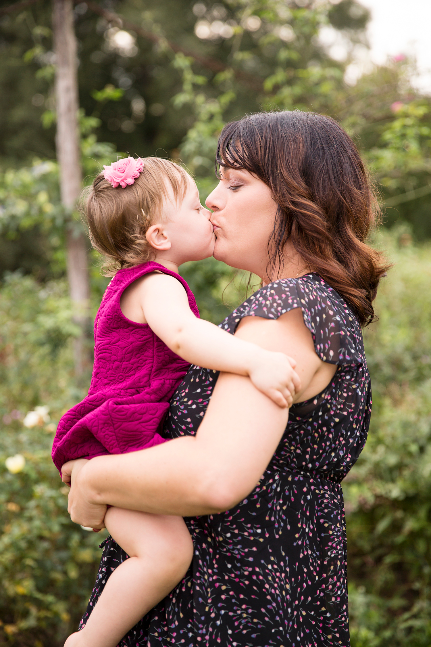 Fall Family Photos at Tuckahoe Plantation - Image Property of www.j-dphoto.com