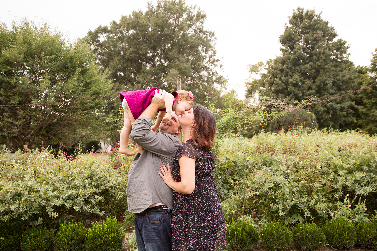 Fall Family Photos at Tuckahoe Plantation - Image Property of www.j-dphoto.com