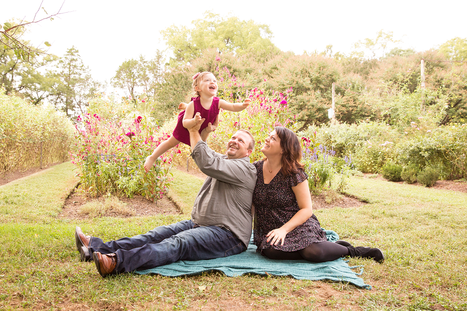 Fall Family Photos at Tuckahoe Plantation - Image Property of www.j-dphoto.com