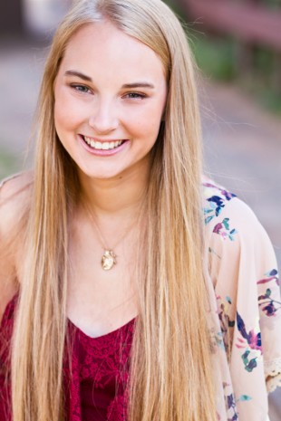 Emmas Senior Portraits - Image Property of www.j-dphoto.com