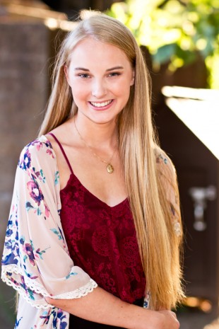 Emmas Senior Portraits - Image Property of www.j-dphoto.com