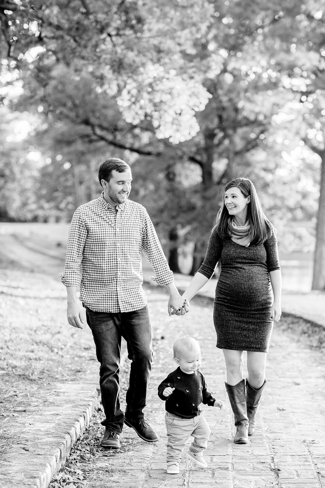 Gregory Family Fall Maternity Photos - Image Property of www.j-dphoto.com
