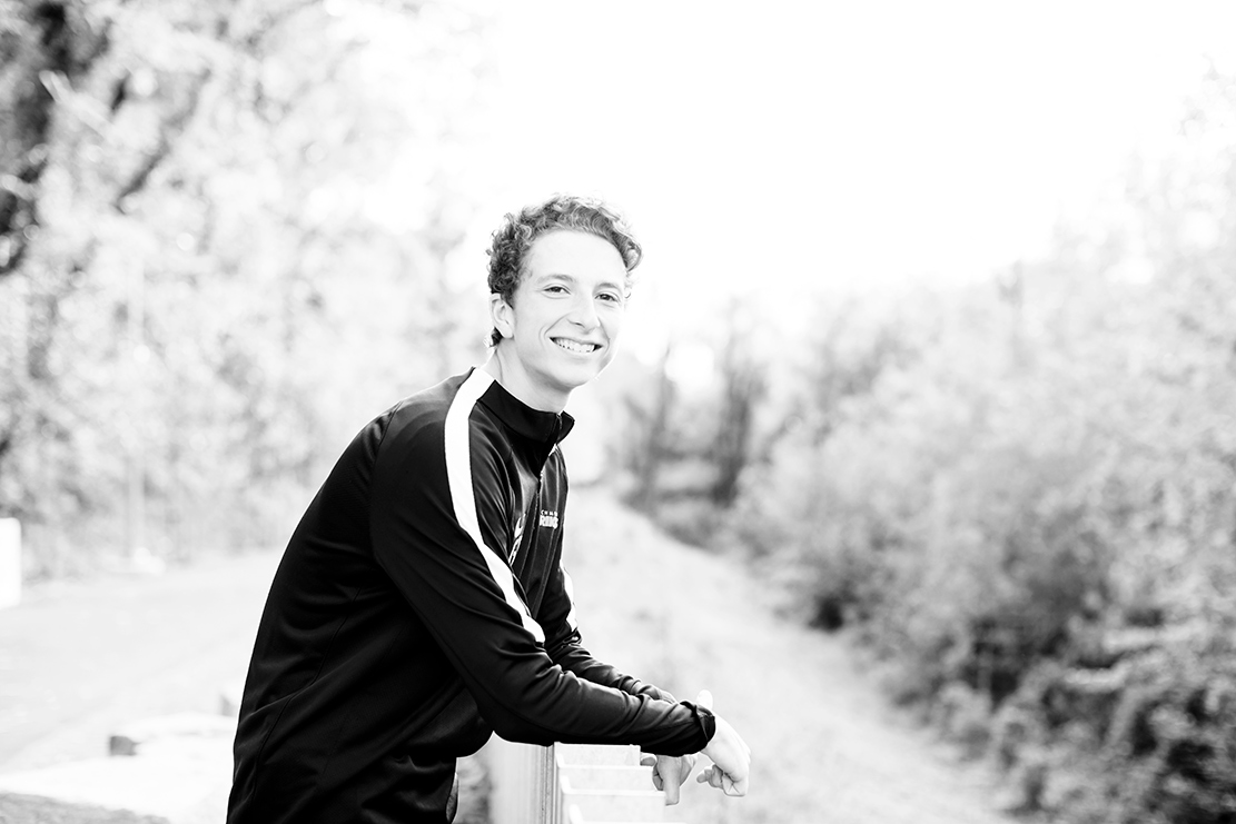 Griffins Senior Photos at The Potterfield Memorial Bridge - Image Property of www.j-dphoto.com