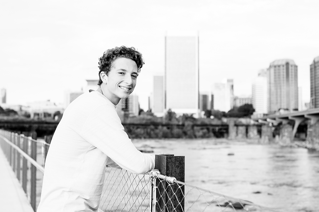 Griffins Senior Photos at The Potterfield Memorial Bridge - Image Property of www.j-dphoto.com