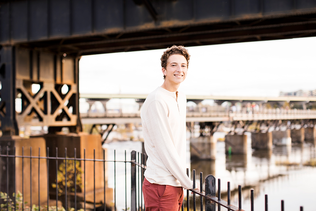 Griffins Senior Photos at The Potterfield Memorial Bridge - Image Property of www.j-dphoto.com