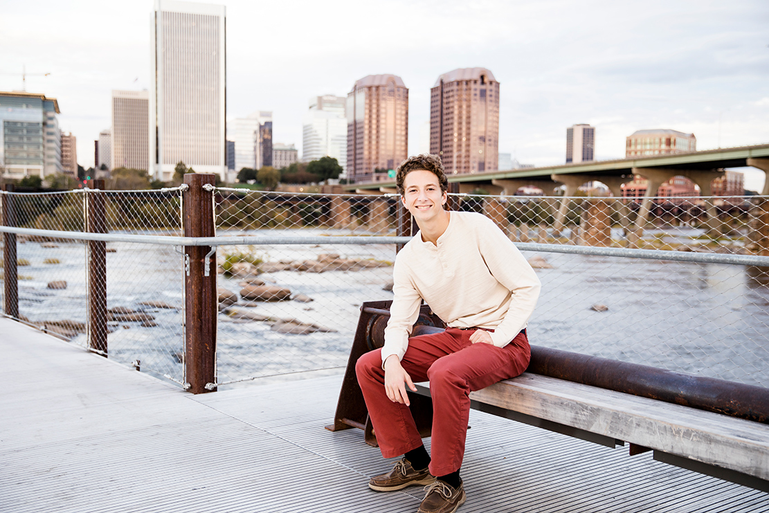 Griffins Senior Photos at The Potterfield Memorial Bridge - Image Property of www.j-dphoto.com