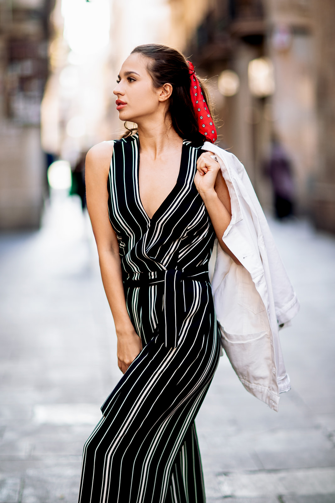 Barcelona Portrait Session in the Gothic Quarter - Image Property of www.j-dphoto.com