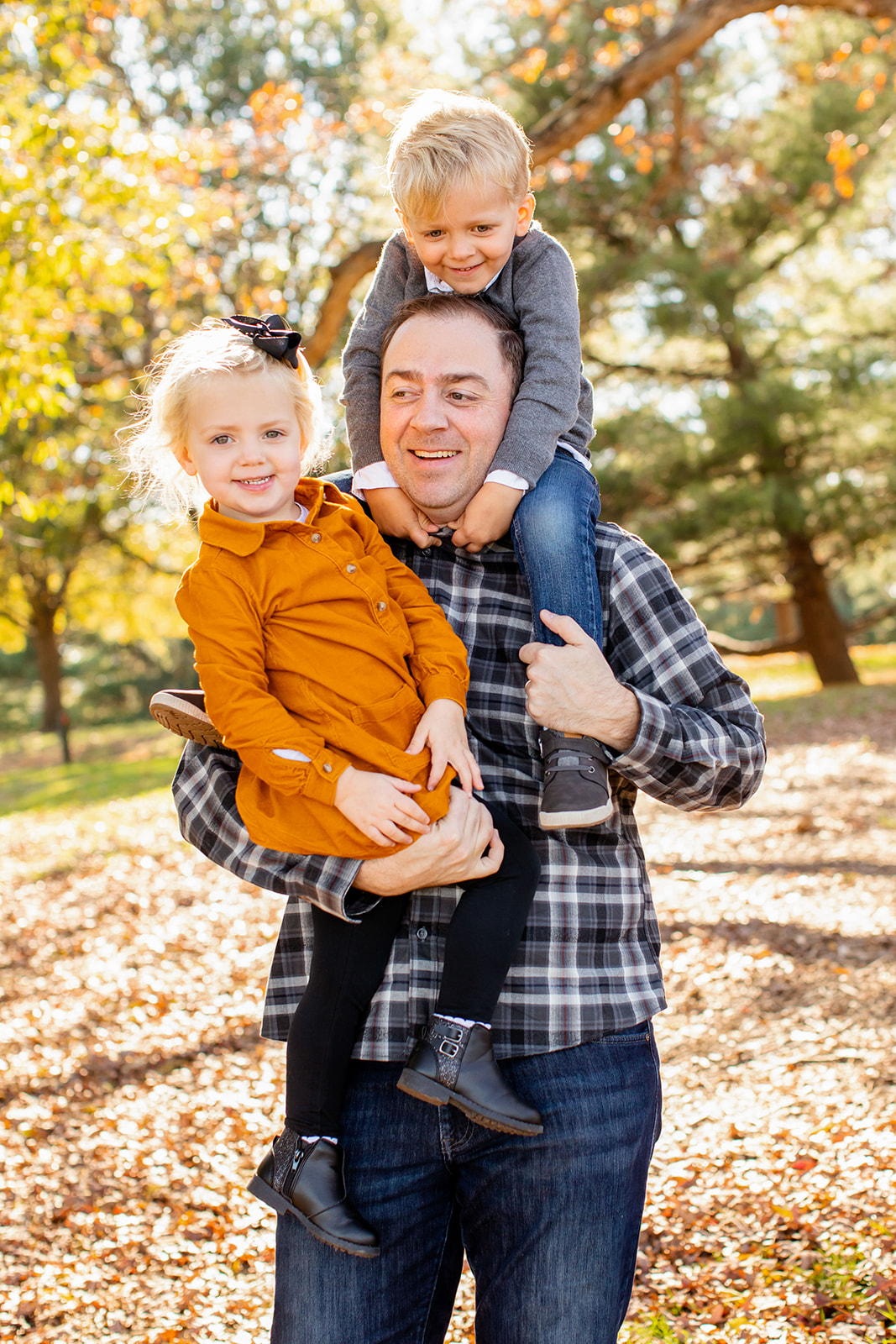 Hindman Family Photos at Ida Lee Park - Image Property of www.j-dphoto.com