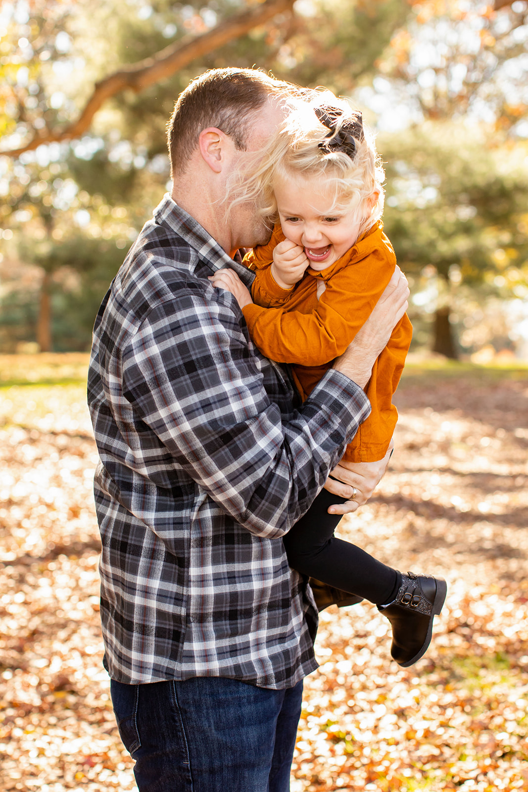 Hindman Family Photos at Ida Lee Park - Image Property of www.j-dphoto.com