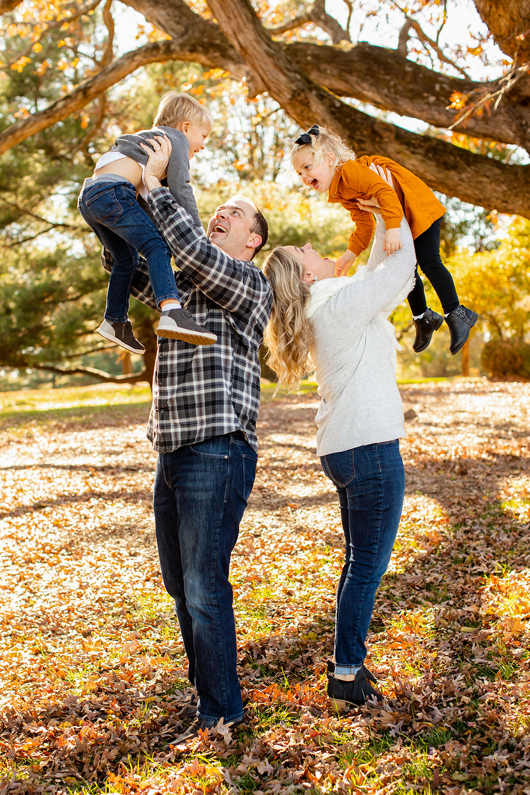 Hindman Family Photos at Ida Lee Park - Image Property of www.j-dphoto.com