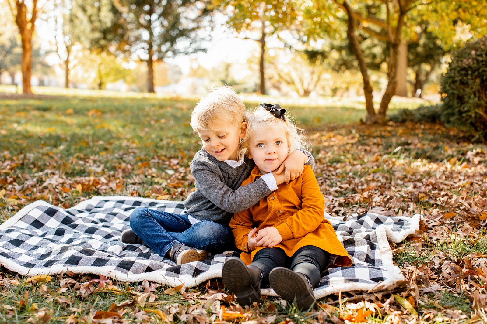 Hindman Family Photos at Ida Lee Park - Image Property of www.j-dphoto.com