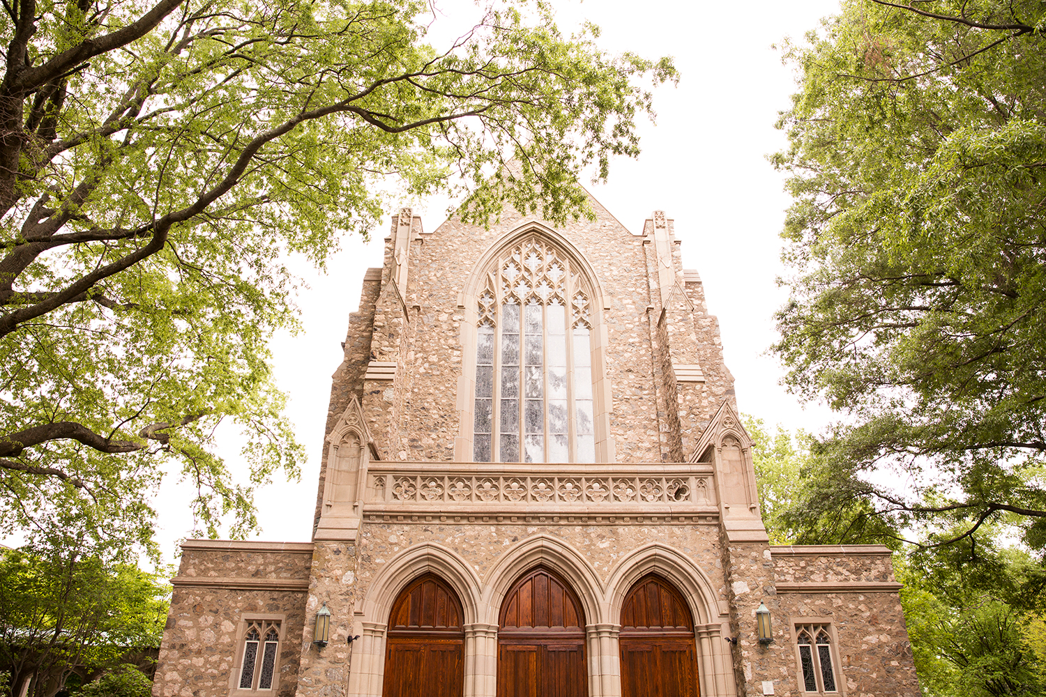 Ibbie Jebs Pastel Toned Spring Wedding - Image Property of www.j-dphoto.com