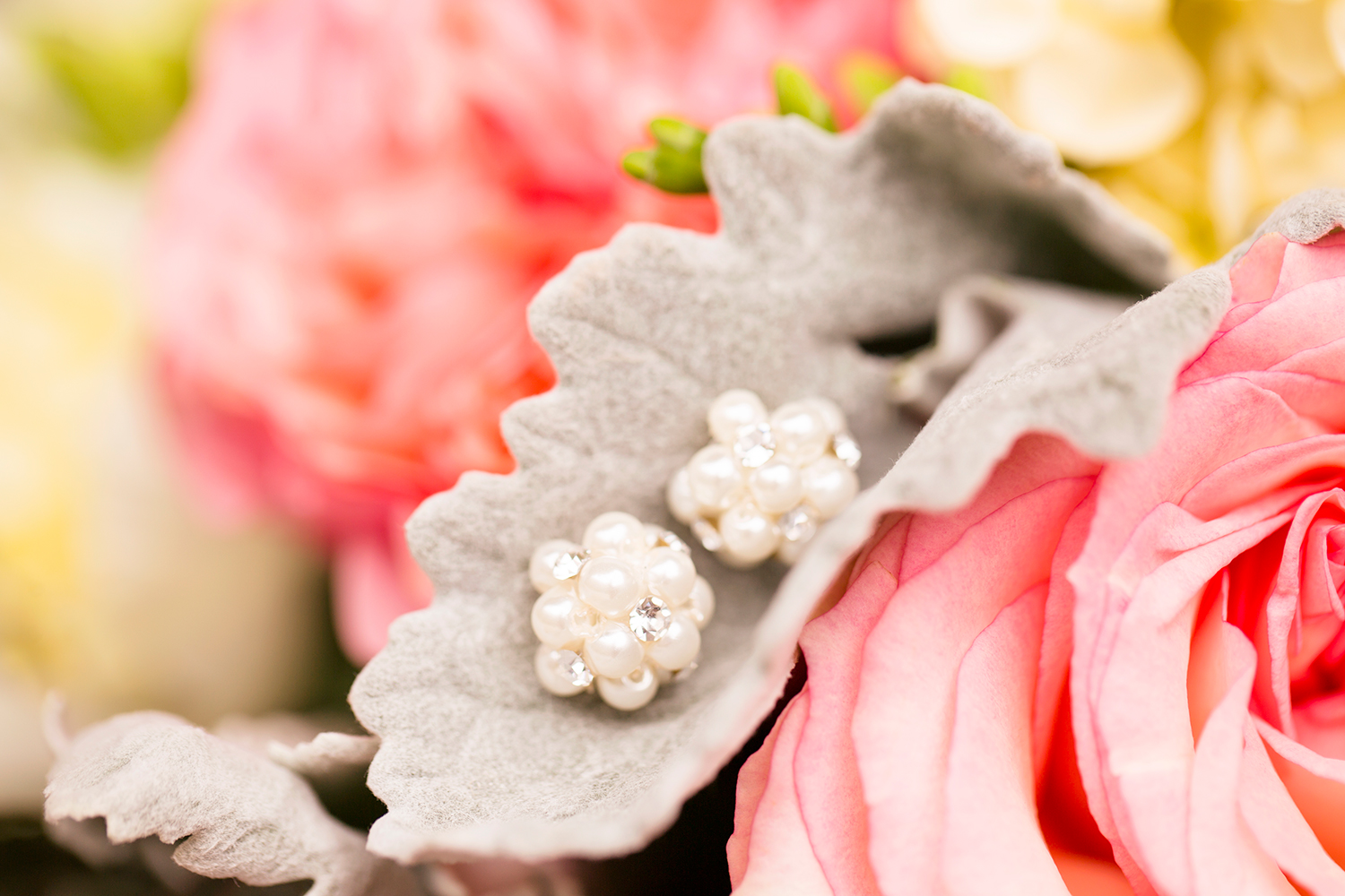 Ibbie Jebs Pastel Toned Spring Wedding - Image Property of www.j-dphoto.com