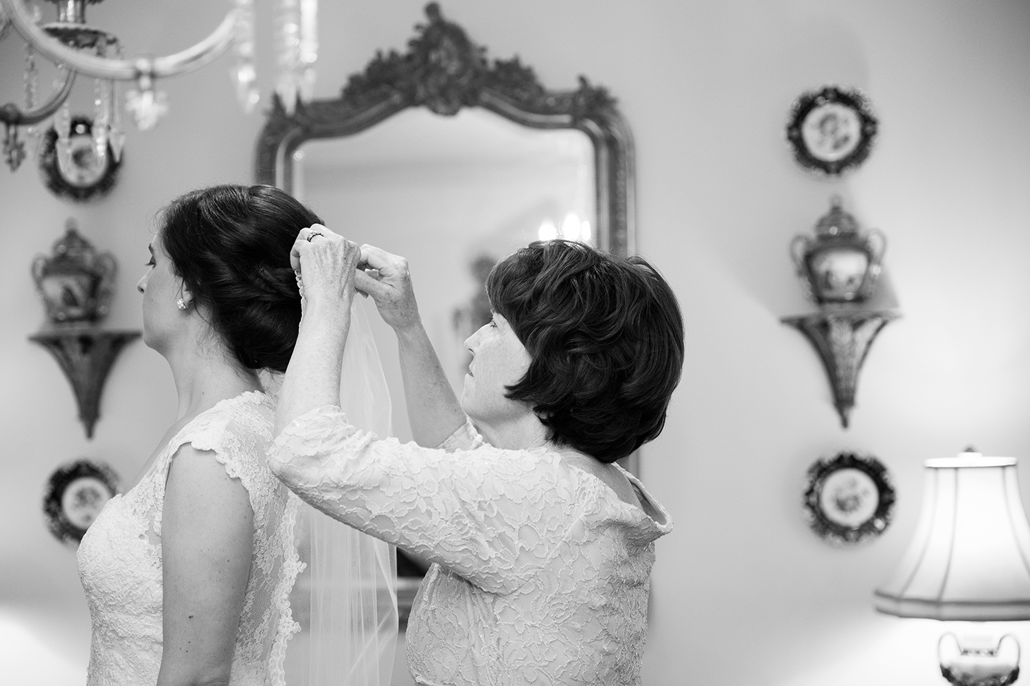 Ibbie Jebs Pastel Toned Spring Wedding - Image Property of www.j-dphoto.com