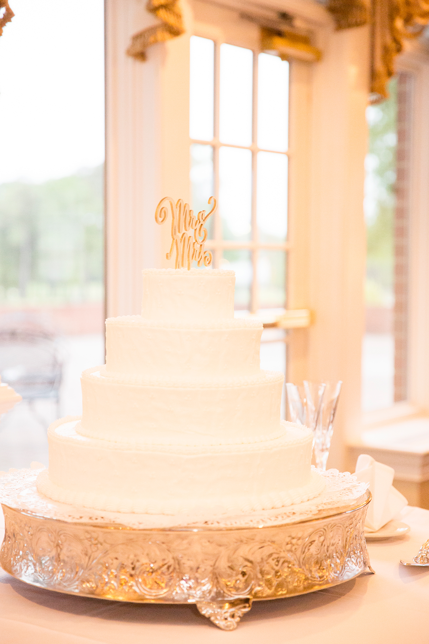 Ibbie Jebs Pastel Toned Spring Wedding - Image Property of www.j-dphoto.com