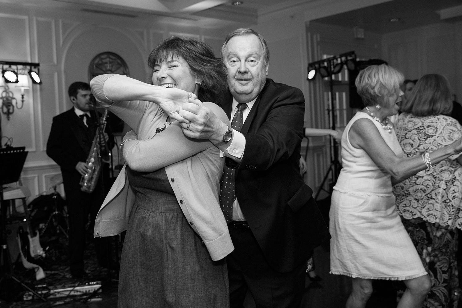 Ibbie  Jebs Pastel Toned Spring Wedding - Image Property of www.j-dphoto.com