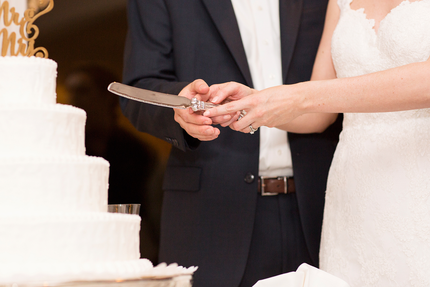 Ibbie Jebs Pastel Toned Spring Wedding - Image Property of www.j-dphoto.com