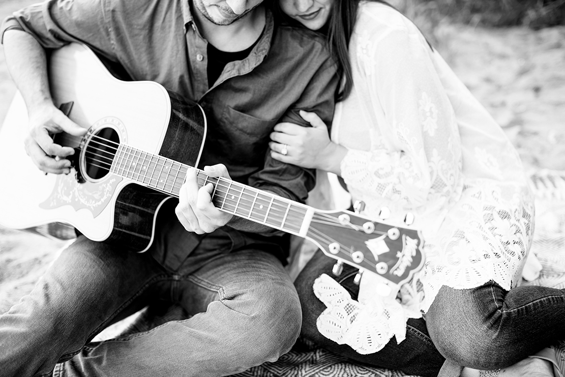 Jill Jeffs Texas Beach Engagement Session - Image Property of www.j-dphoto.com