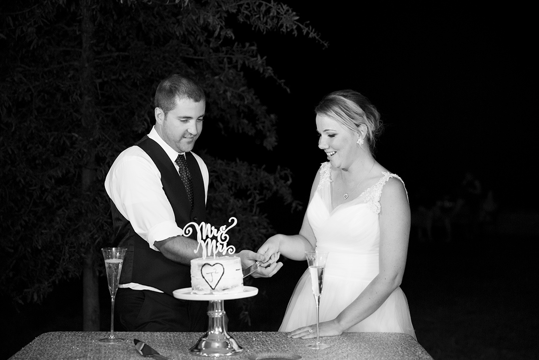 Wedding Preview  Justine  Jeremy - Image Property of www.j-dphoto.com
