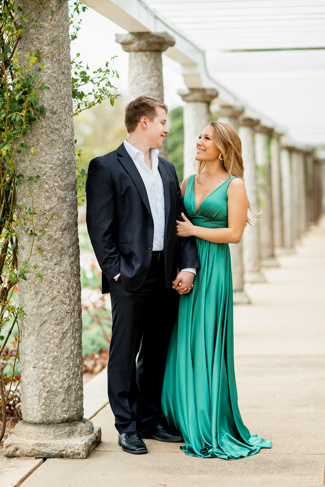 Spring Engagement Photos at Maymont - Image Property of www.j-dphoto.com