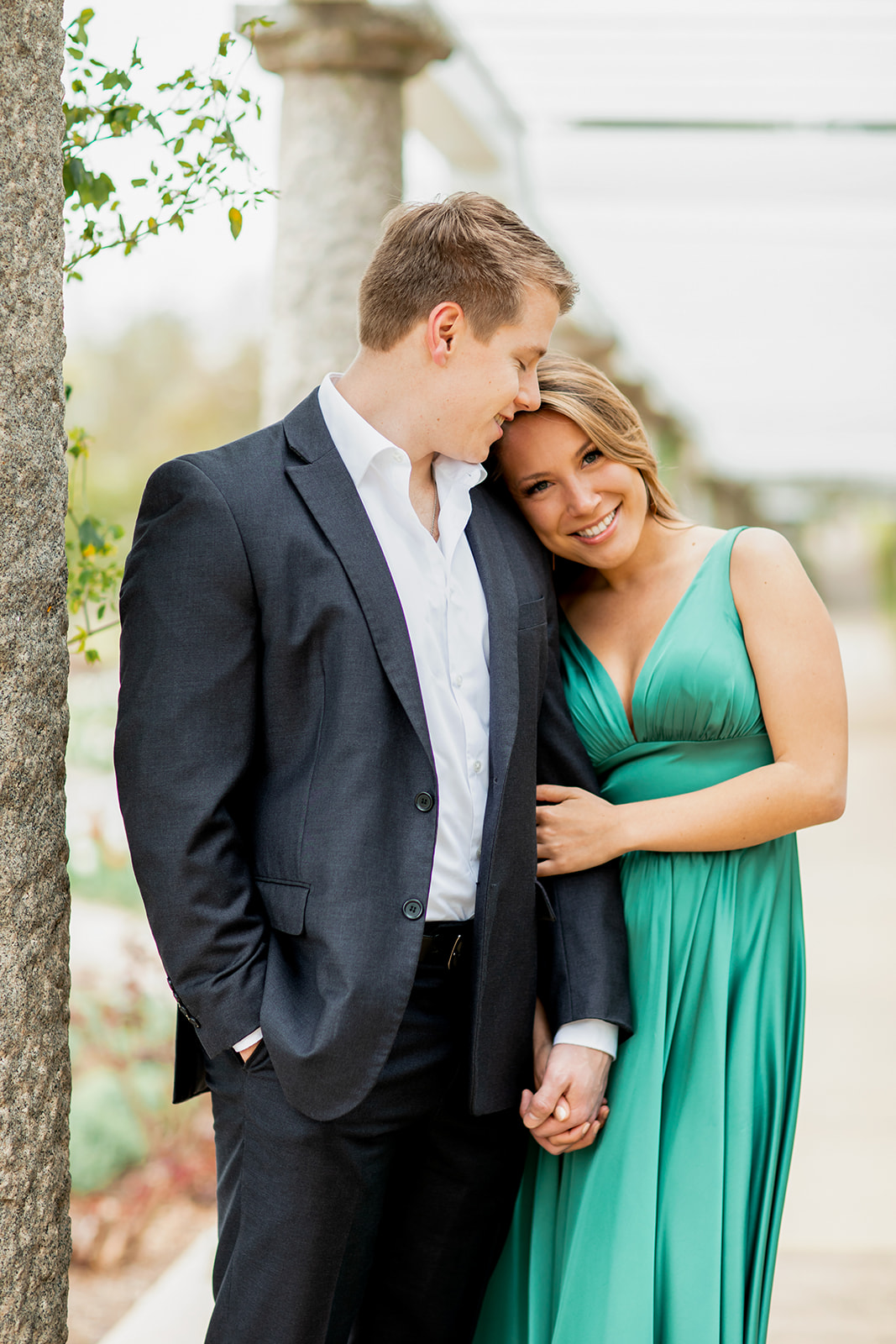 Spring Engagement Photos at Maymont - Image Property of www.j-dphoto.com