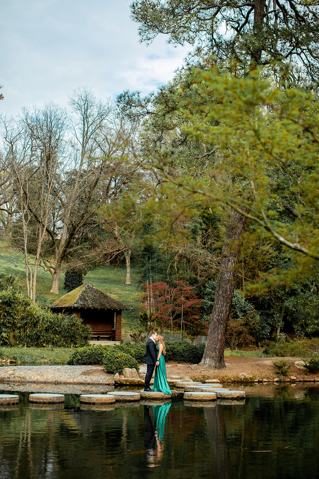 Spring Engagement Photos at Maymont - Image Property of www.j-dphoto.com