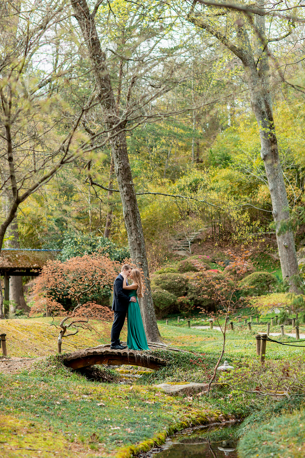 Spring Engagement Photos at Maymont - Image Property of www.j-dphoto.com