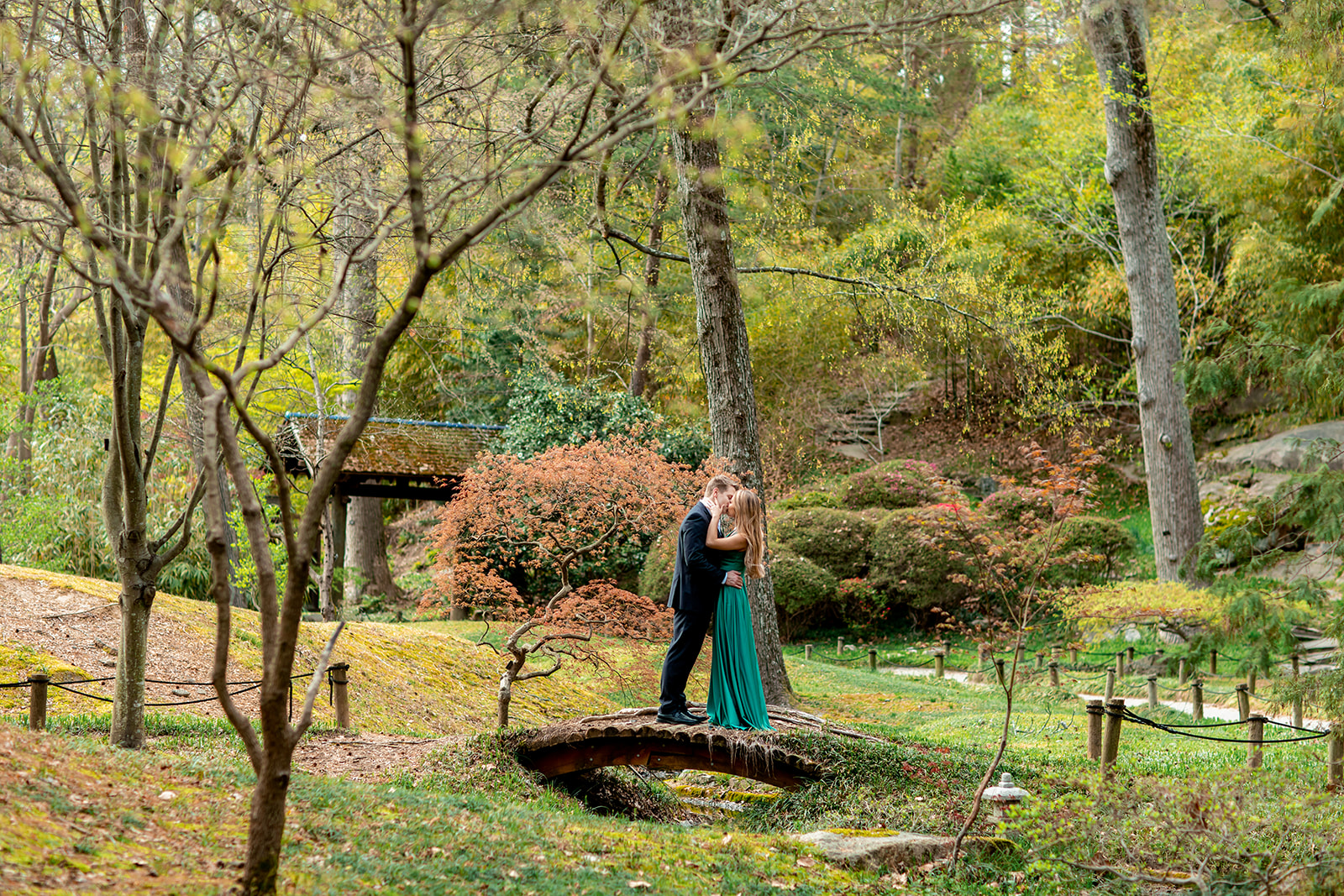 Spring Engagement Photos at Maymont - Image Property of www.j-dphoto.com