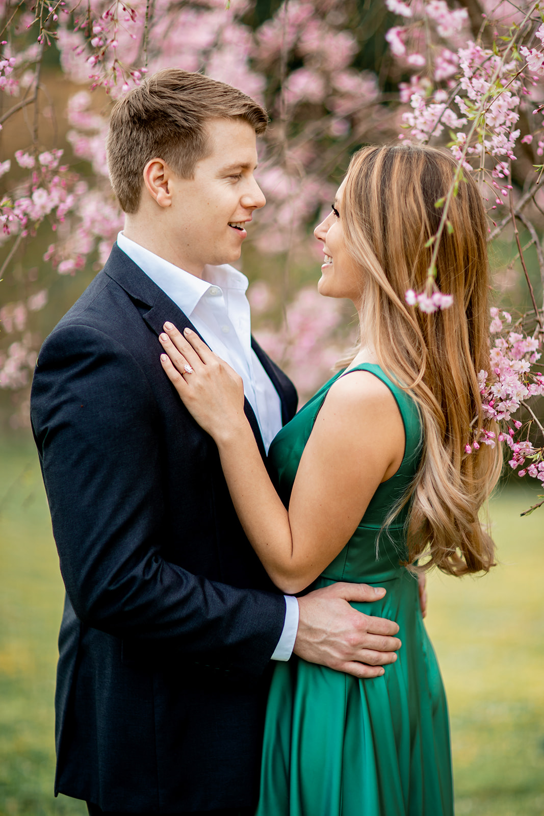 Spring Engagement Photos at Maymont - Image Property of www.j-dphoto.com