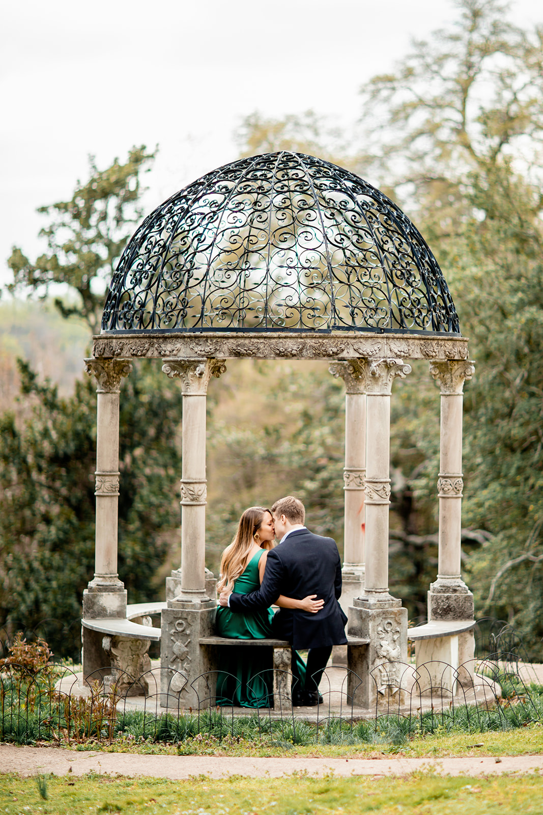 Spring Engagement Photos at Maymont - Image Property of www.j-dphoto.com