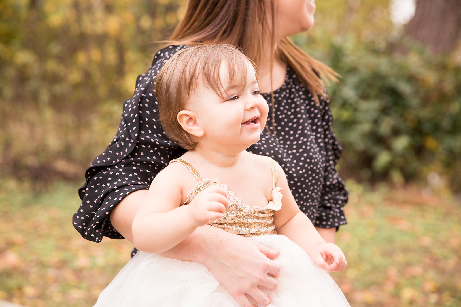One Year Old Birthday Shoot in Powhatan Virginia  - Image Property of www.j-dphoto.com