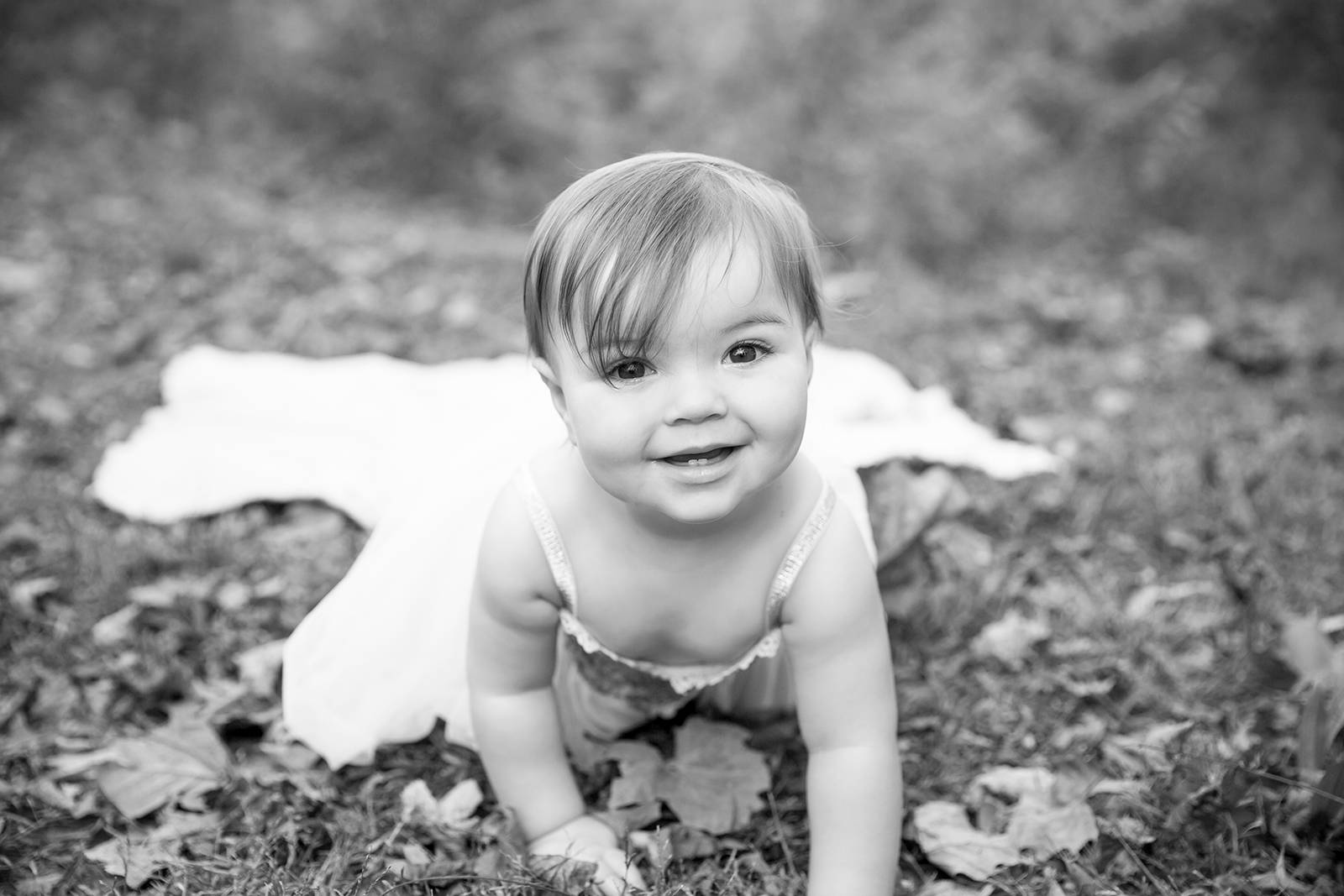 One Year Old Birthday Shoot in Powhatan Virginia  - Image Property of www.j-dphoto.com