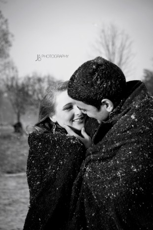 Snowy Night Engagement Shoot in Richmond Virginia - Image Property of www.j-dphoto.com